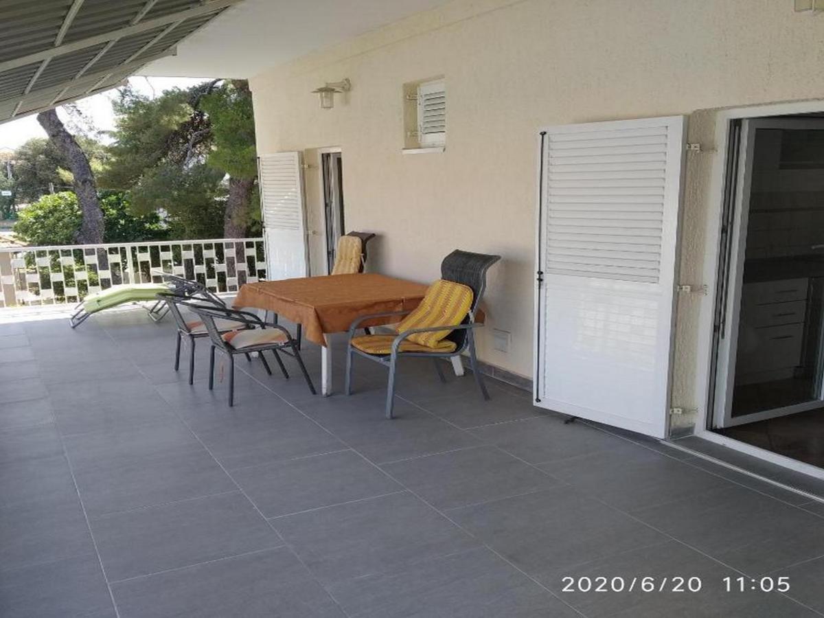 Apartmani Lucia Biograd Biograd Na Moru Room photo